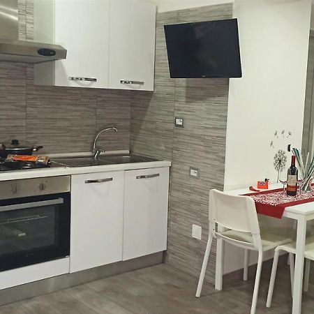 Napoli Pop Chiaia Apartment ภายนอก รูปภาพ