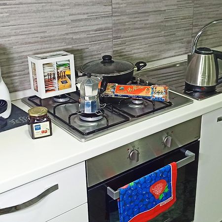 Napoli Pop Chiaia Apartment ภายนอก รูปภาพ
