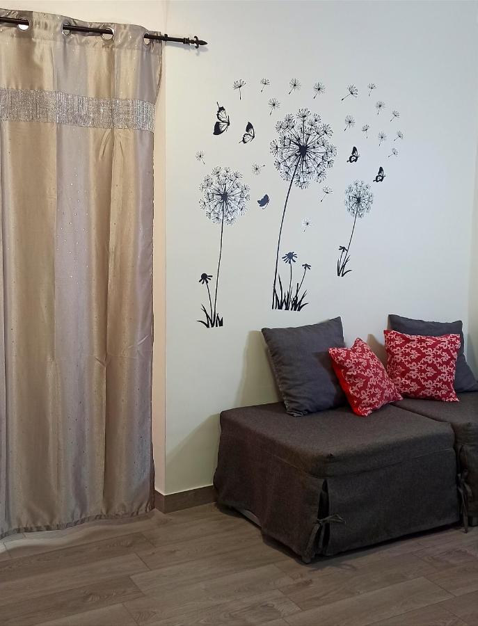 Napoli Pop Chiaia Apartment ภายนอก รูปภาพ
