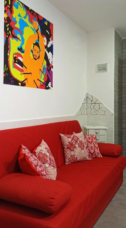 Napoli Pop Chiaia Apartment ภายนอก รูปภาพ