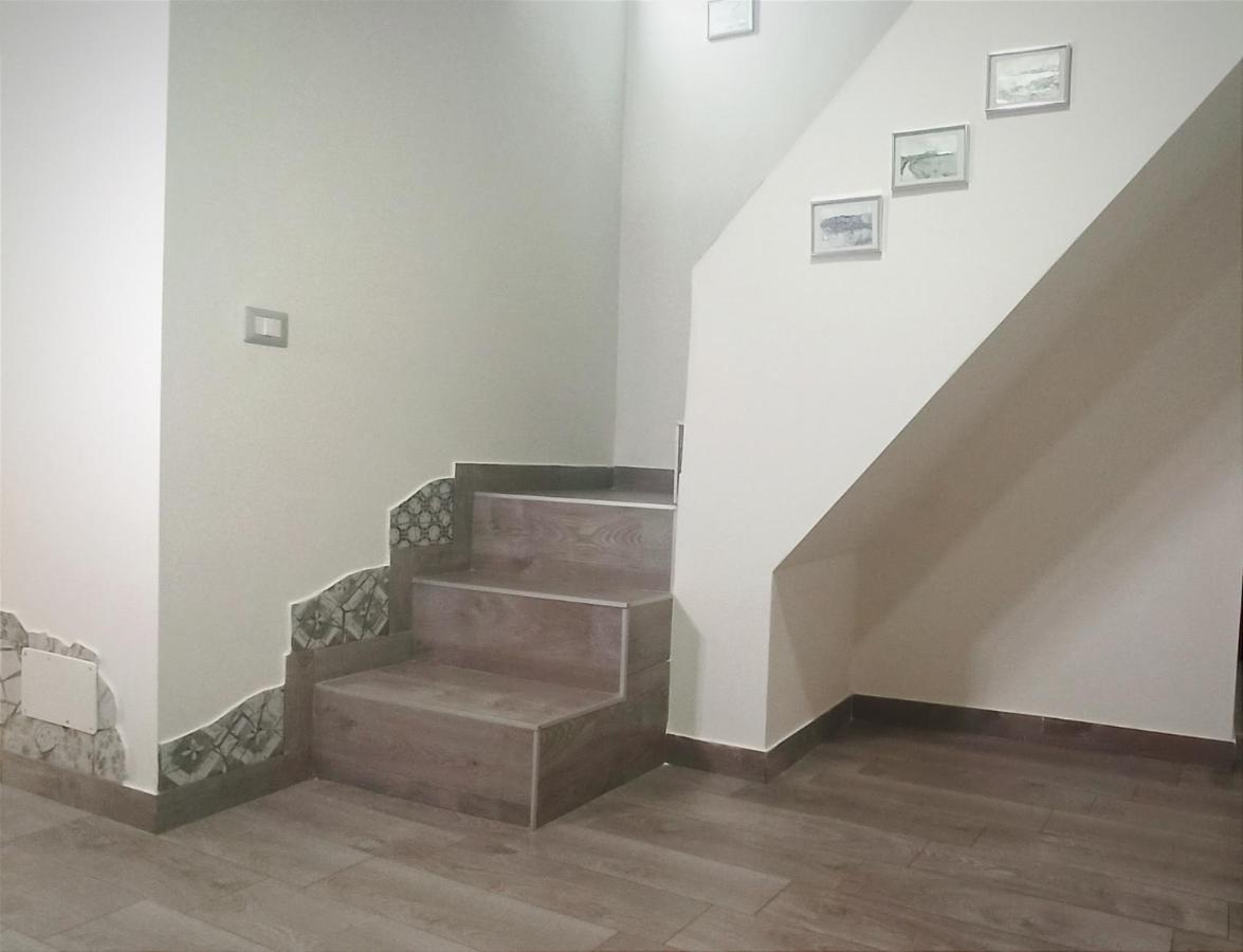 Napoli Pop Chiaia Apartment ภายนอก รูปภาพ